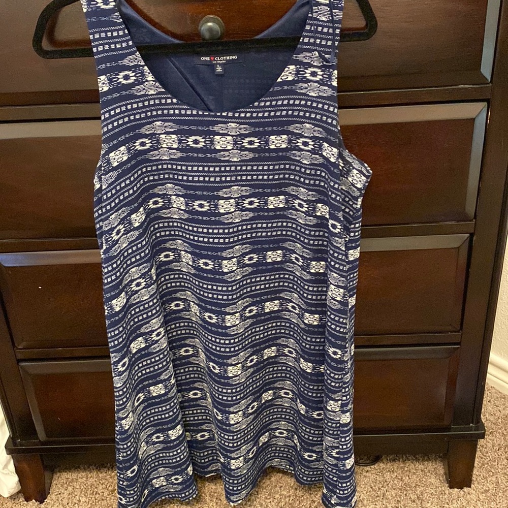 Blue & white patterned dress